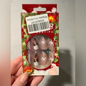 Brand new Christmas press on nail set!